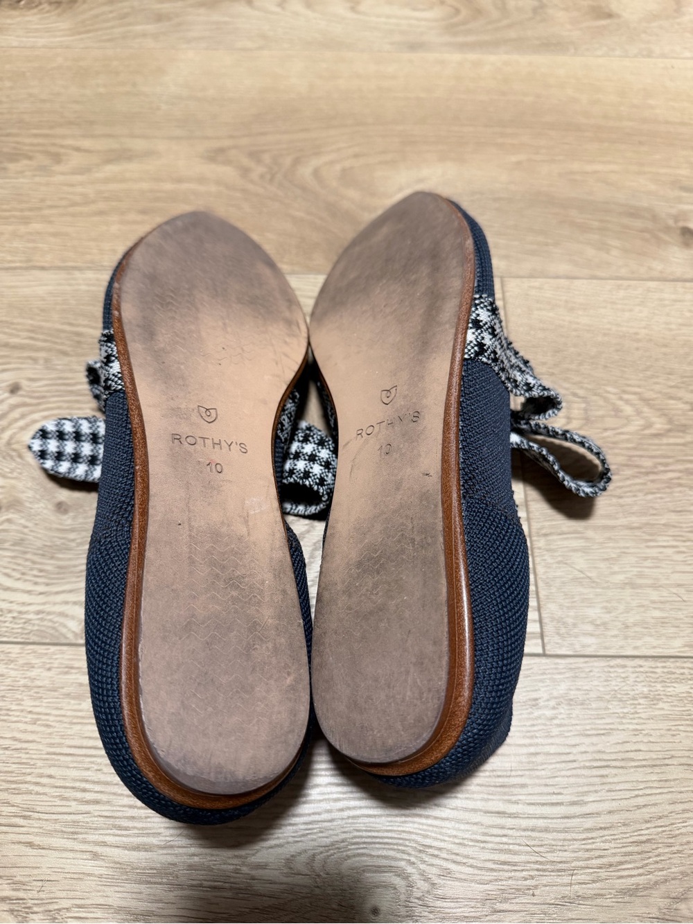 Rothy’s gingham Mary Jane pointed toe flats and navy blue - Picture 4 of 6